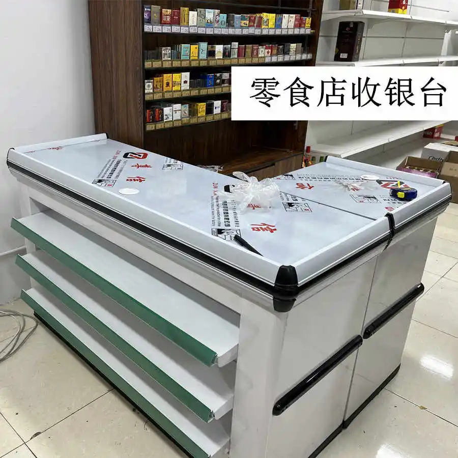 Snack shop cashier chewing gum - Food Snacks Corner 评论和价格